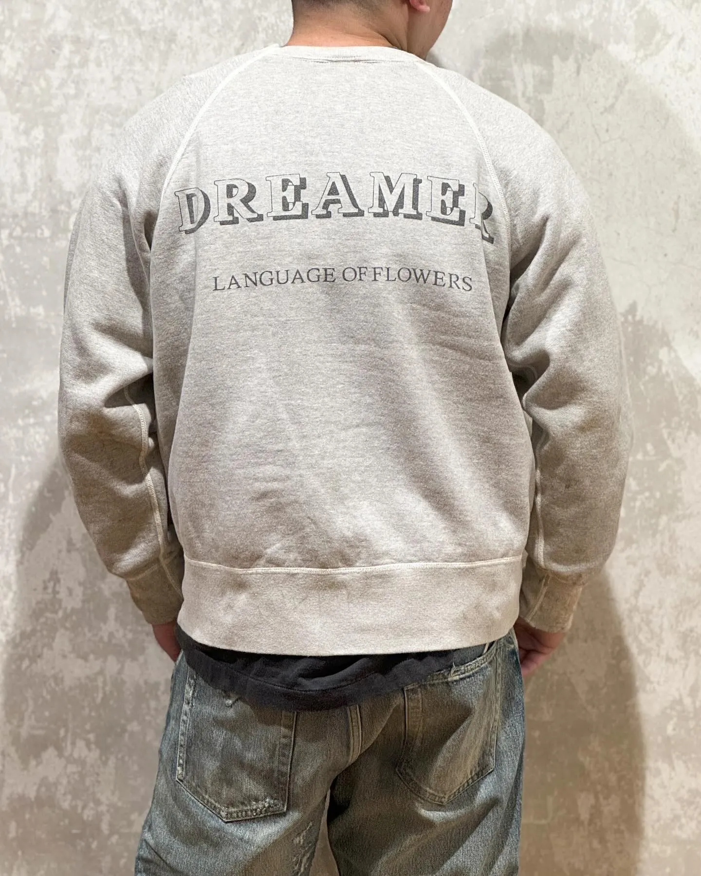 SAINT Mxxxxxx 'FLOWER' CREW NECK SWEAT SHIRTS Floral Distressed Retro Sweatshirt Distressed Gray S-XL Big Factory Four-needle Six-Thread Boneless Stitching Process/Original Horn Sleeve Version Top Printing Process Authentic Level Re-Engraving Garment Washing and Distressing/Hand-worn Graffiti Treatment Original Consistent Fruit Label/Little Angel Anti-Counterfeiting Label
